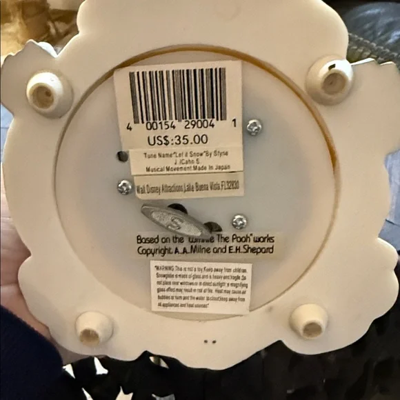 Poor Bear & Snowman Holiday Snow Globe Music Box - Picture 5 of 5